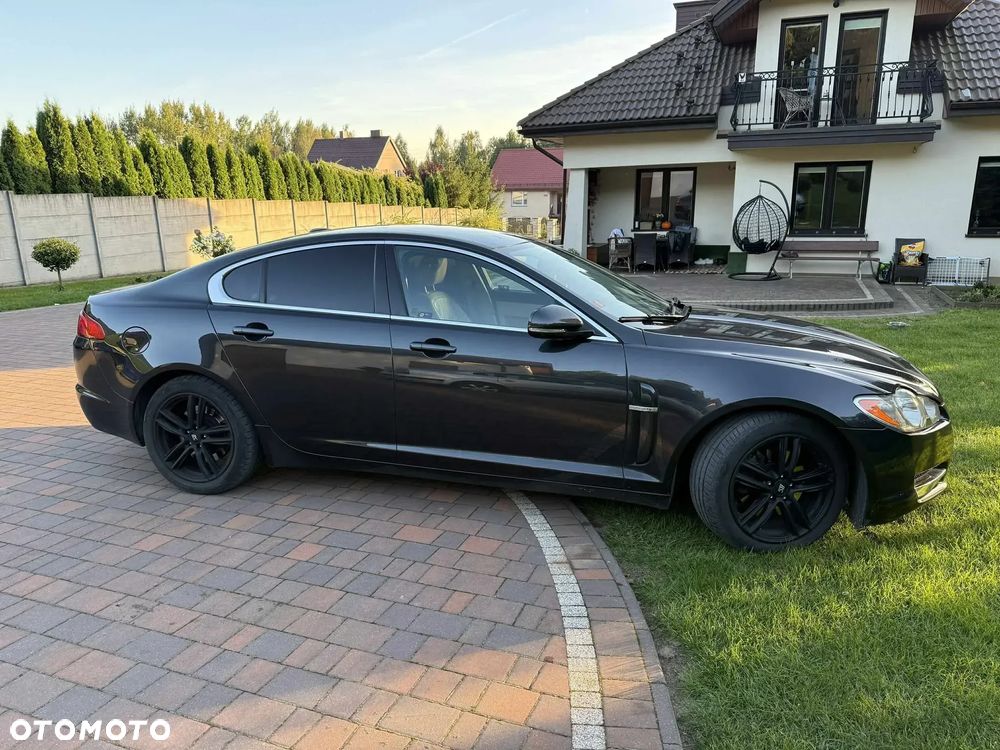 Jaguar XF 3.0 V6 D Premium Luxury - 4