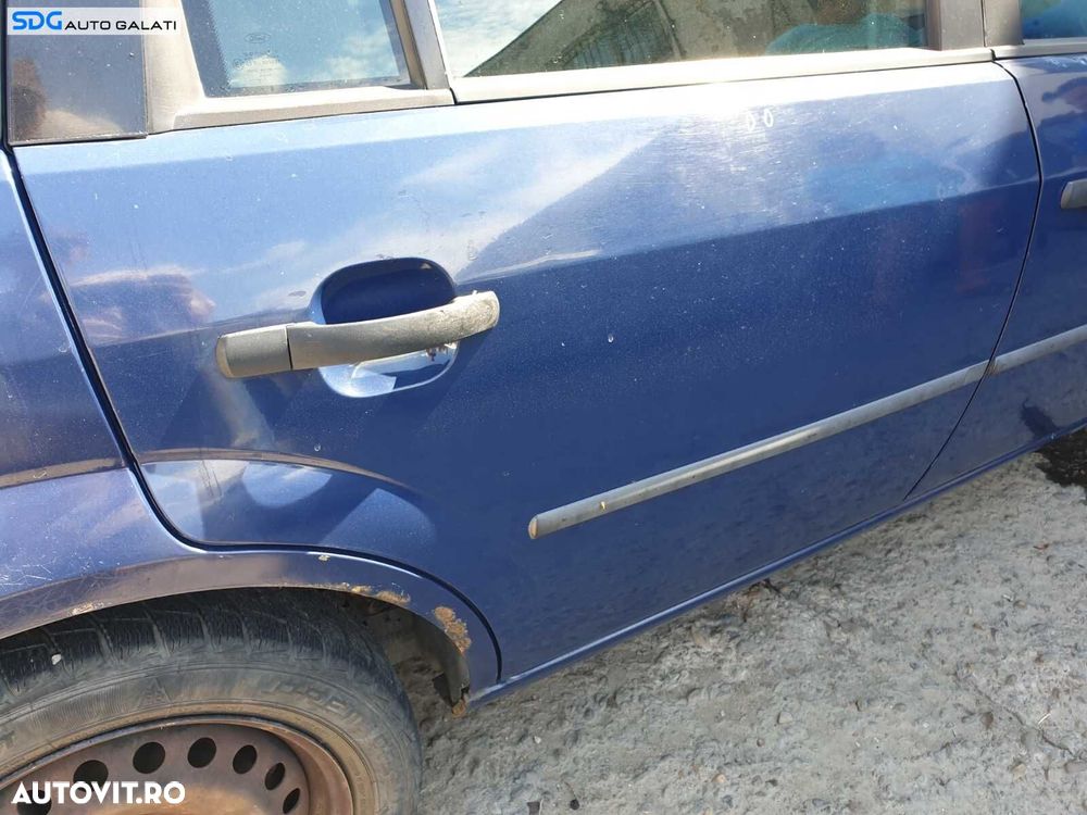 Usa Usi Portiera Portiere Dreapta Spate Dezechipata cu Defecte Ford Mondeo MK 3 Break Turnier 2001 - 2007 Culoare D0 - 3