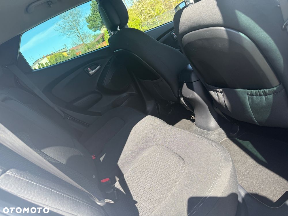 Hyundai ix35 1.6 2WD UEFA EURO 2012 Edition - 19