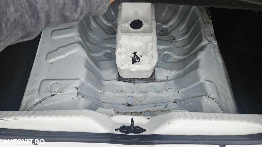 Dacia Logan TCe 90 CVT Comfort - 12