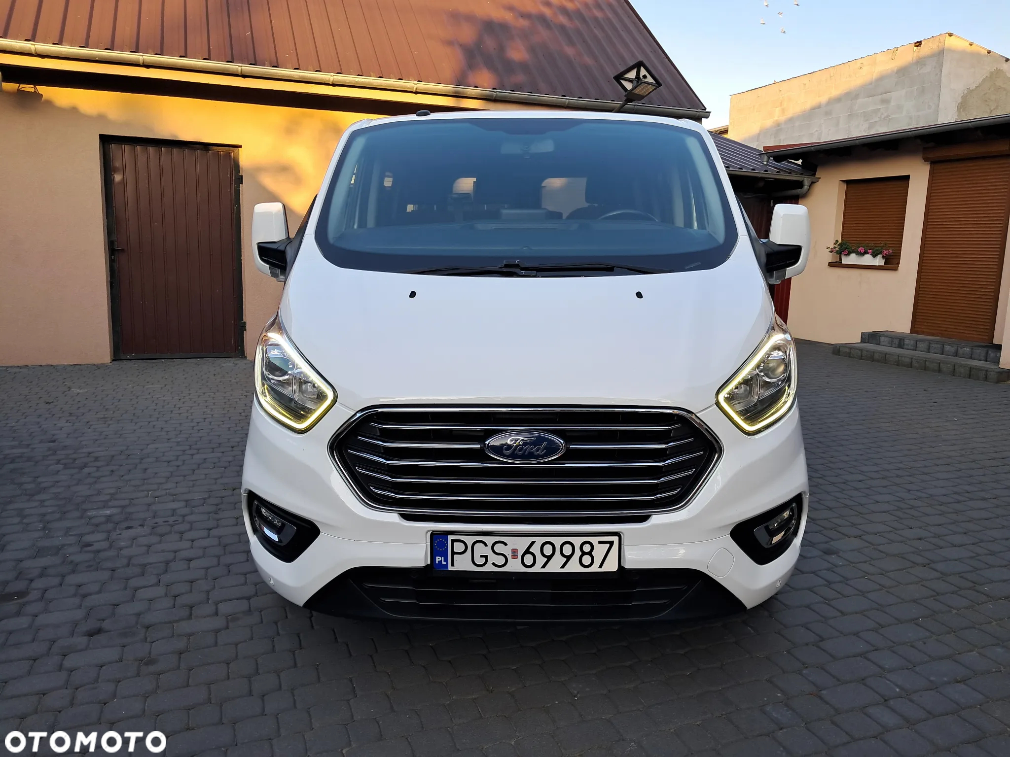 Ford Transit Custom 290 L1H1 Limited - 10