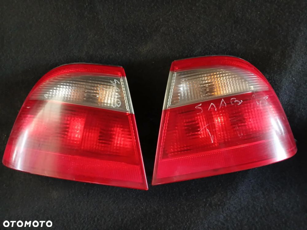 Saab 95 I Lift sedan lampa tylna lewa, prawa - 1