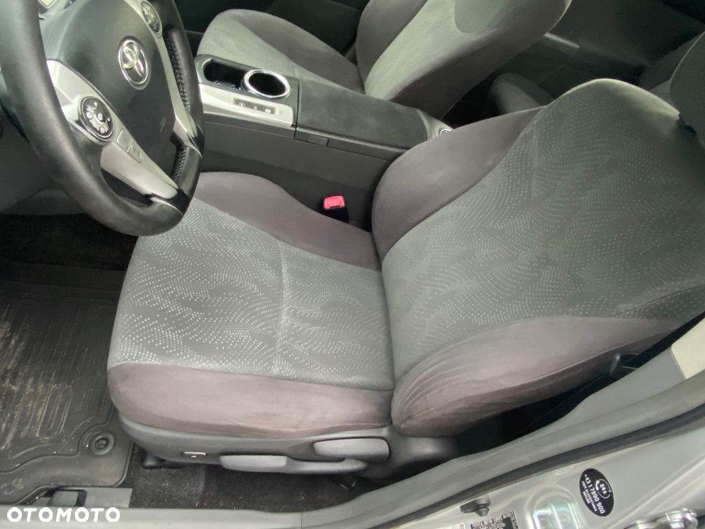 Toyota Prius+ (Hybrid) - 21