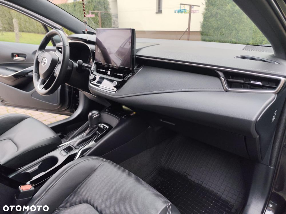 Toyota Corolla 1.8 Hybrid Executive - 28