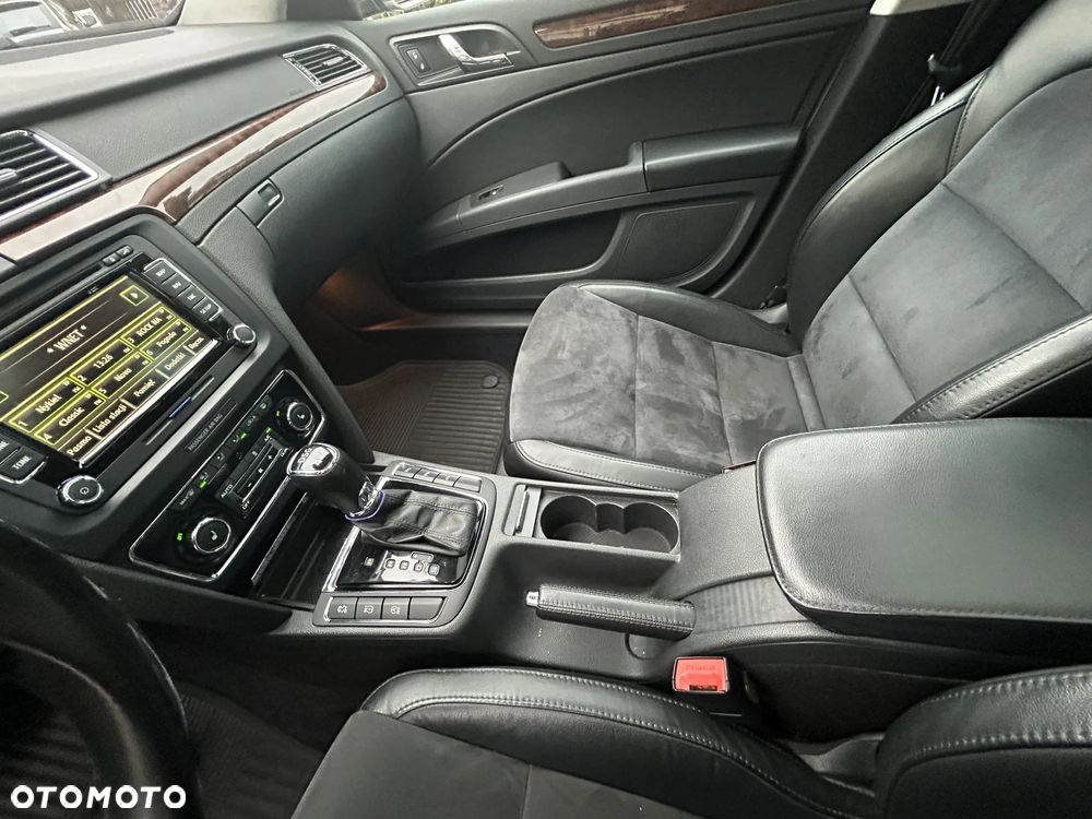 Skoda Superb 2.0 TDI Elegance Outdoor DSG - 10