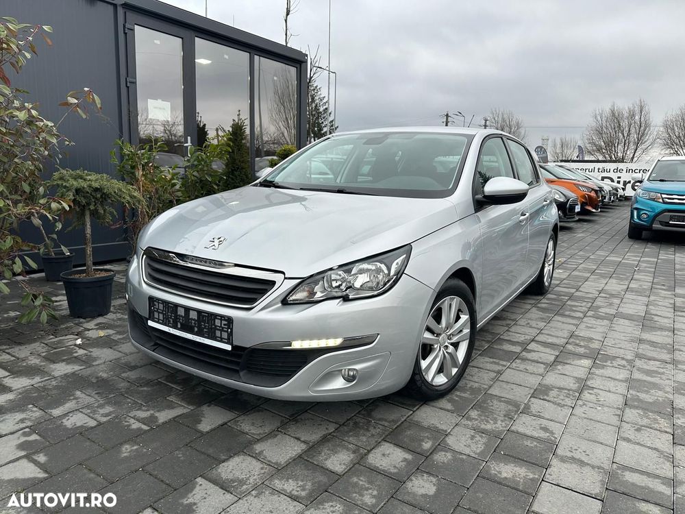 Peugeot 308 - 1