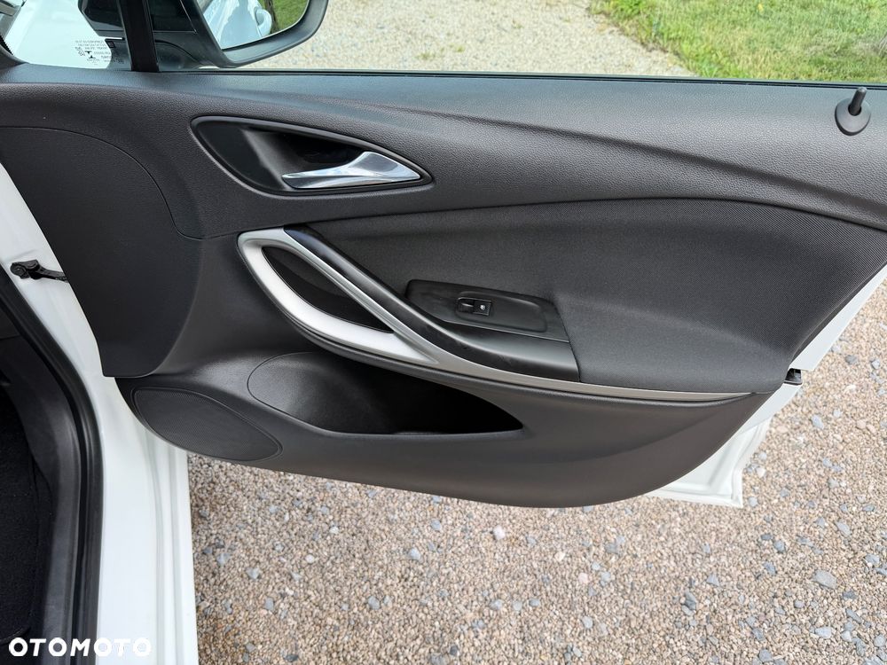 Opel Astra 1.4 Enjoy - 30