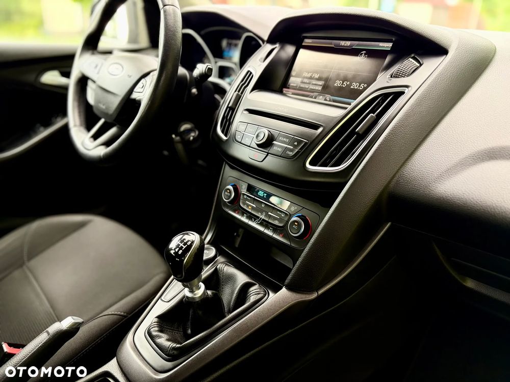 Ford Focus 1.0 EcoBoost Titanium - 8