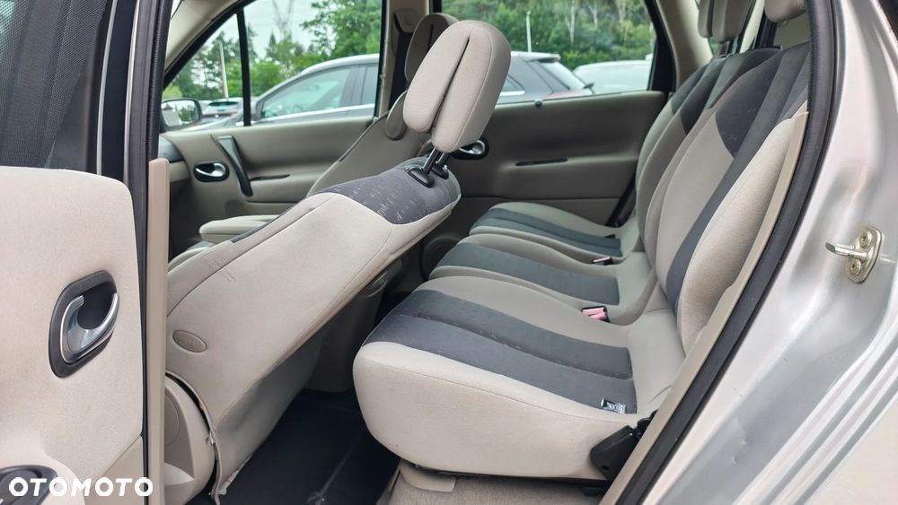 Renault Scenic - 8
