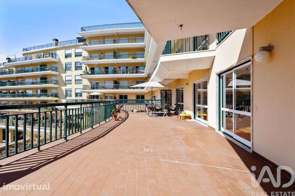 Apartamento T4 em Santa Maria, São Pedro e Matacães de 190 m2 - Grande imagem: 2/27