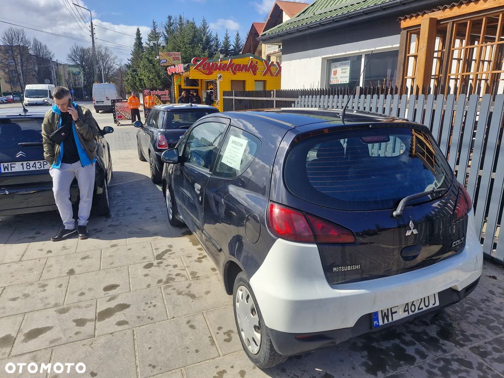 Mitsubishi Colt - 4