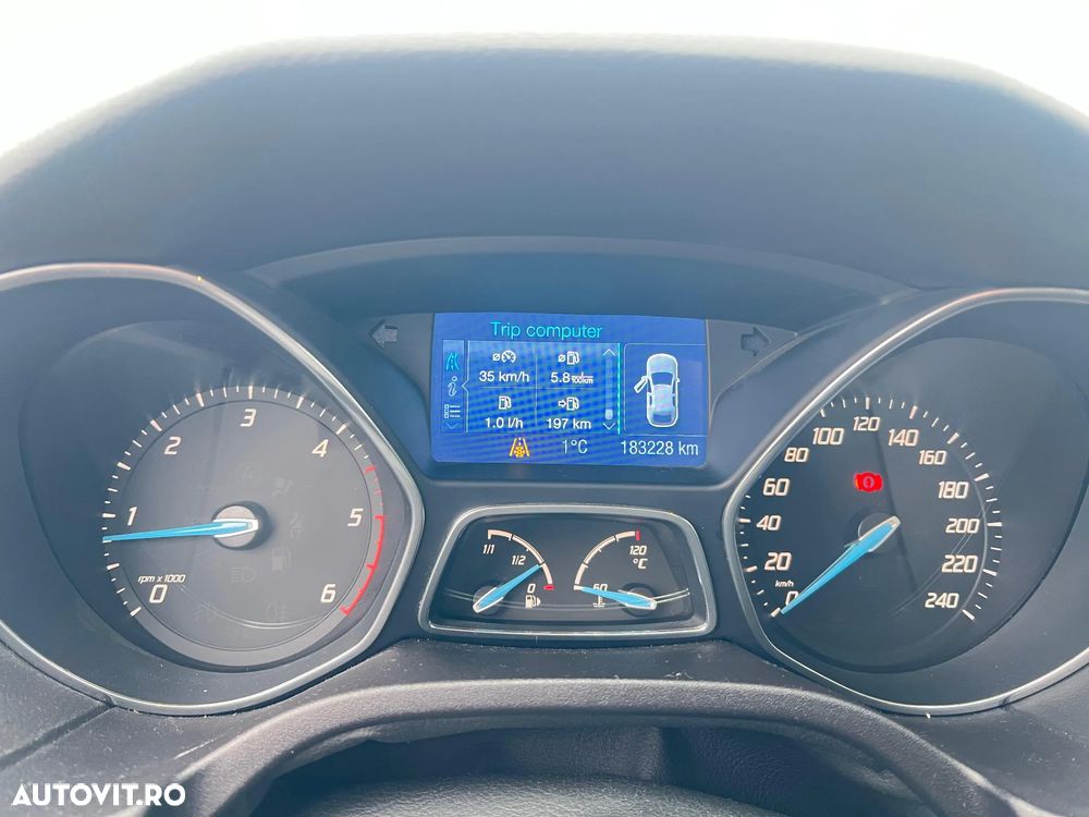 Ford Focus 1.6 TDCi DPF Start-Stopp-System SYNC Edition - 5