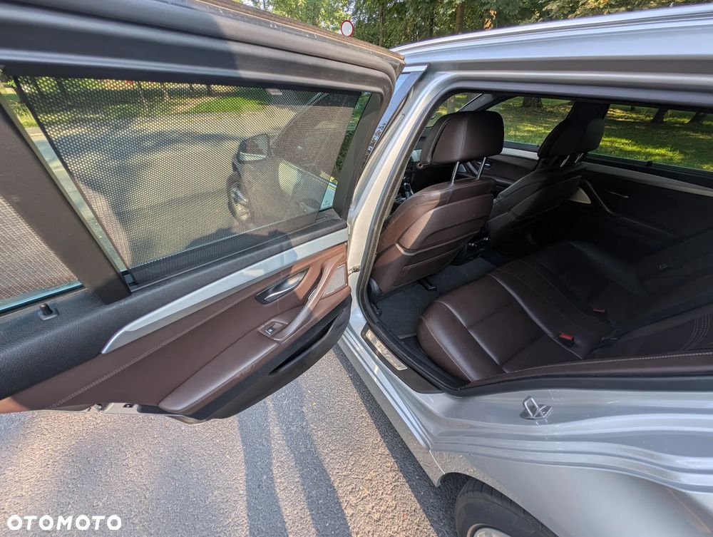 BMW Seria 5 528i xDrive Luxury Line - 21