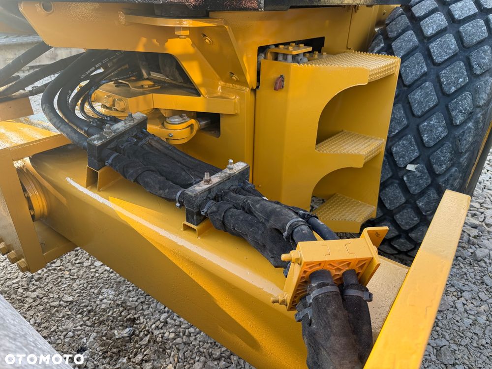 Caterpillar CS56 - 6