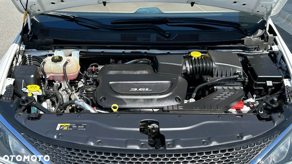 Chrysler Pacifica - 28