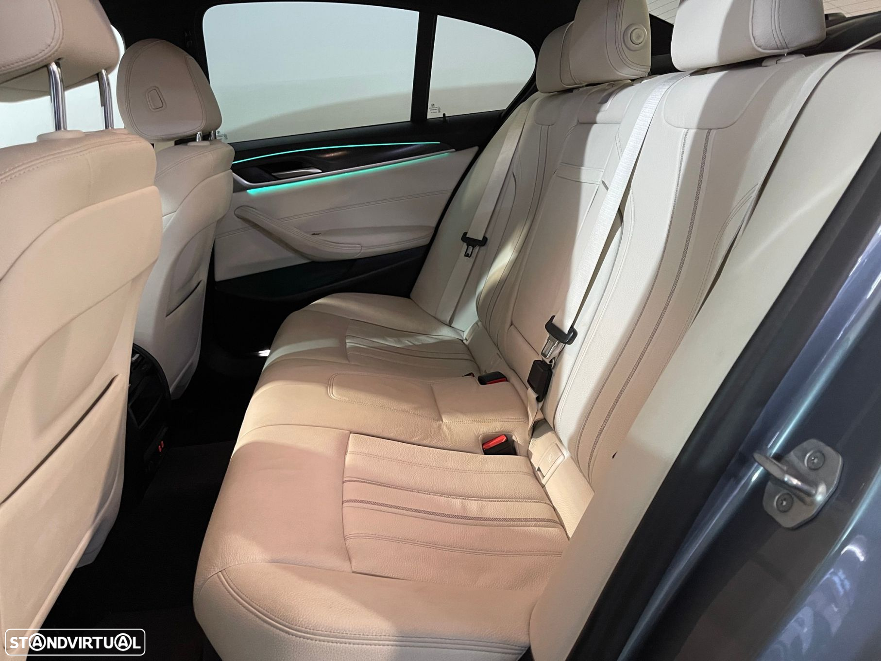 BMW 530 e Pack M - 13