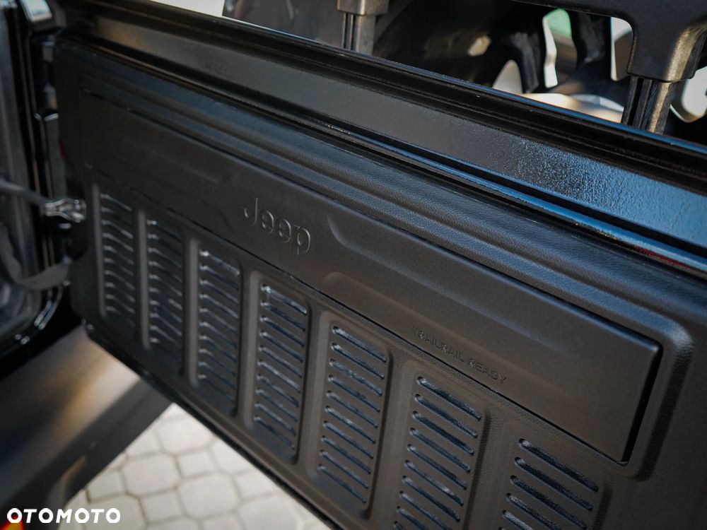 Jeep Wrangler - 39