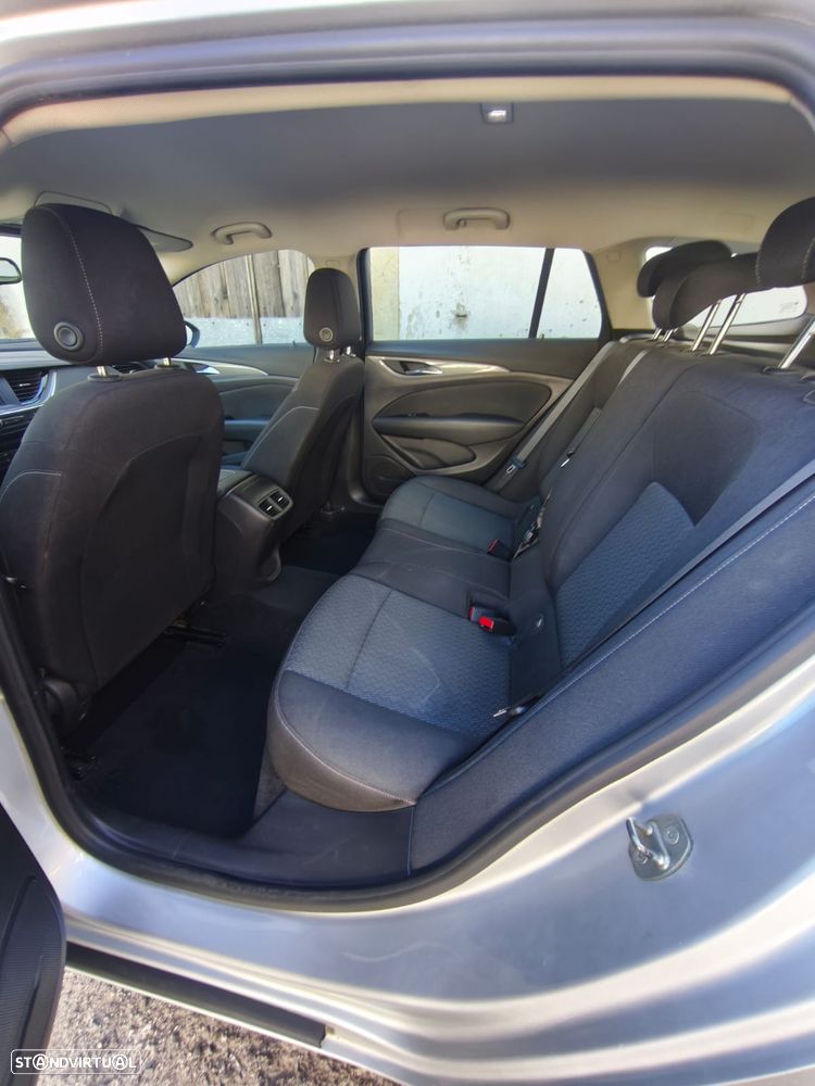 Opel Insignia Sports Tourer - 13