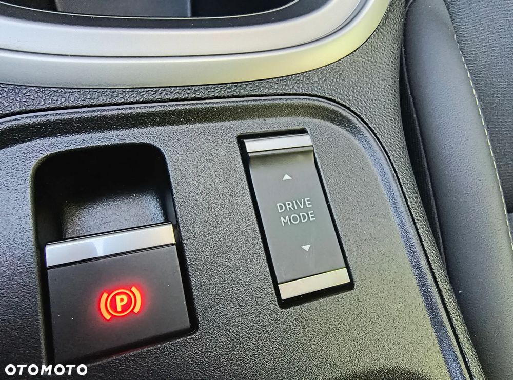 Jeep Avenger 1.2 T3 mHEV Altitude FWD eDCT6 - 25