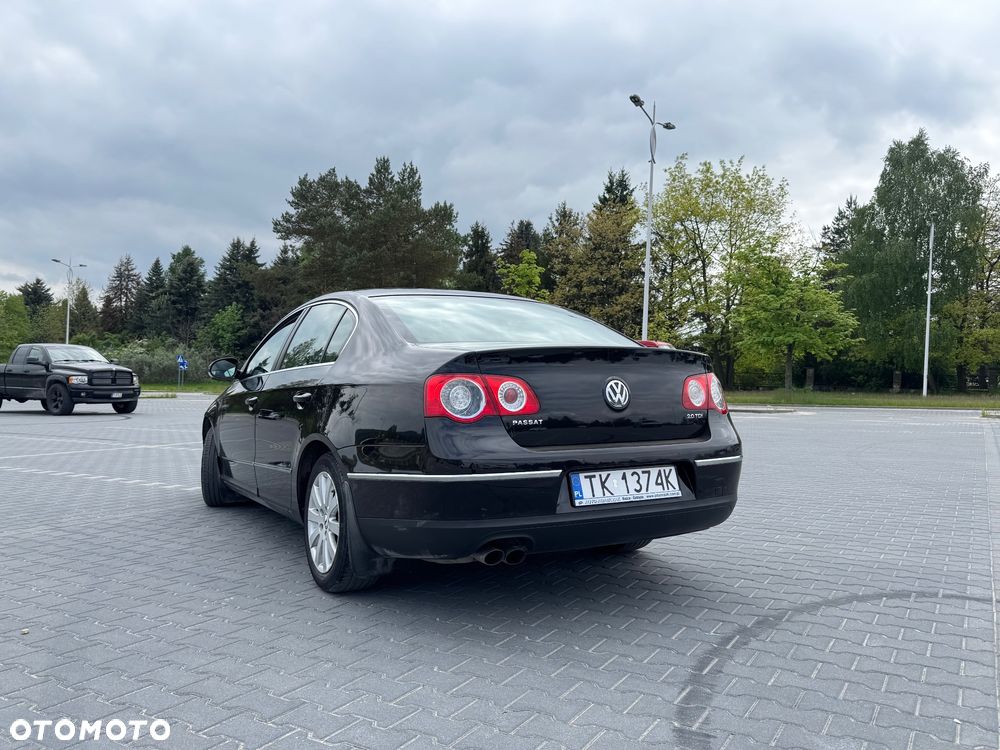 Volkswagen Passat 2.0 TDI Comfortline - 1