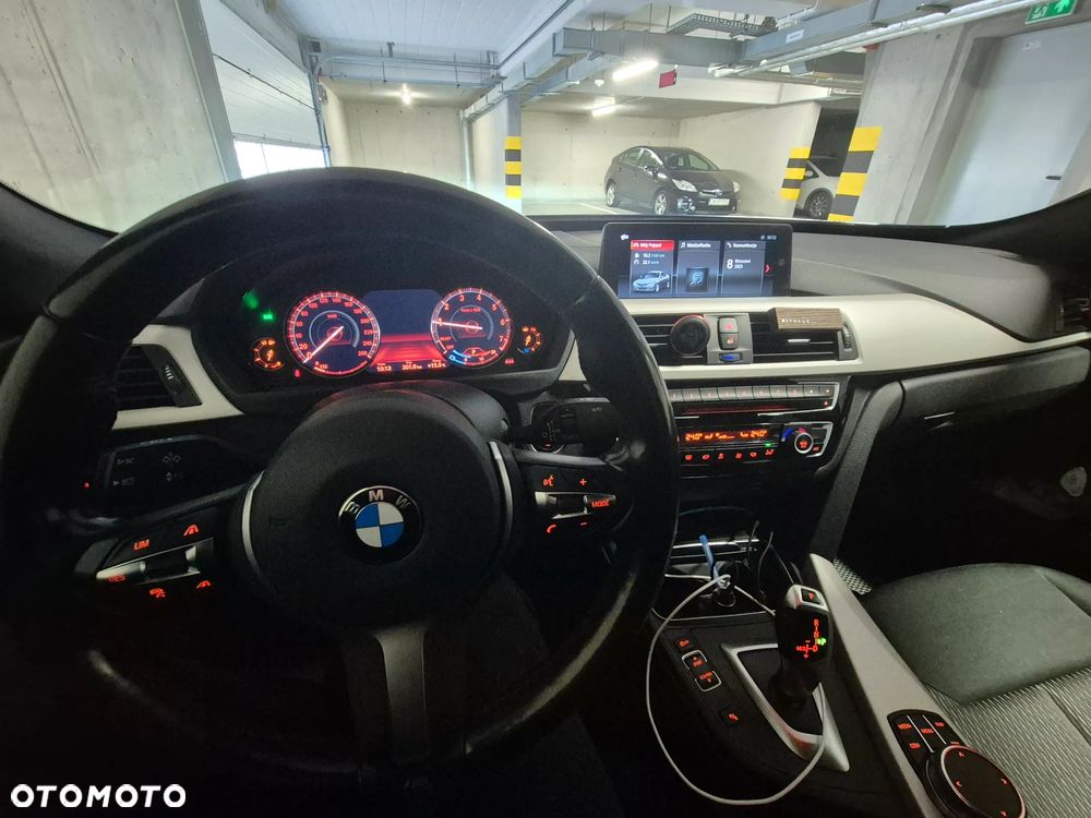 BMW Seria 3 330i GPF Luxury Line - 25