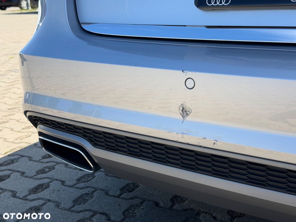 Audi A6 Avant 2.0 TDI Ultra DPF S tronic - 8