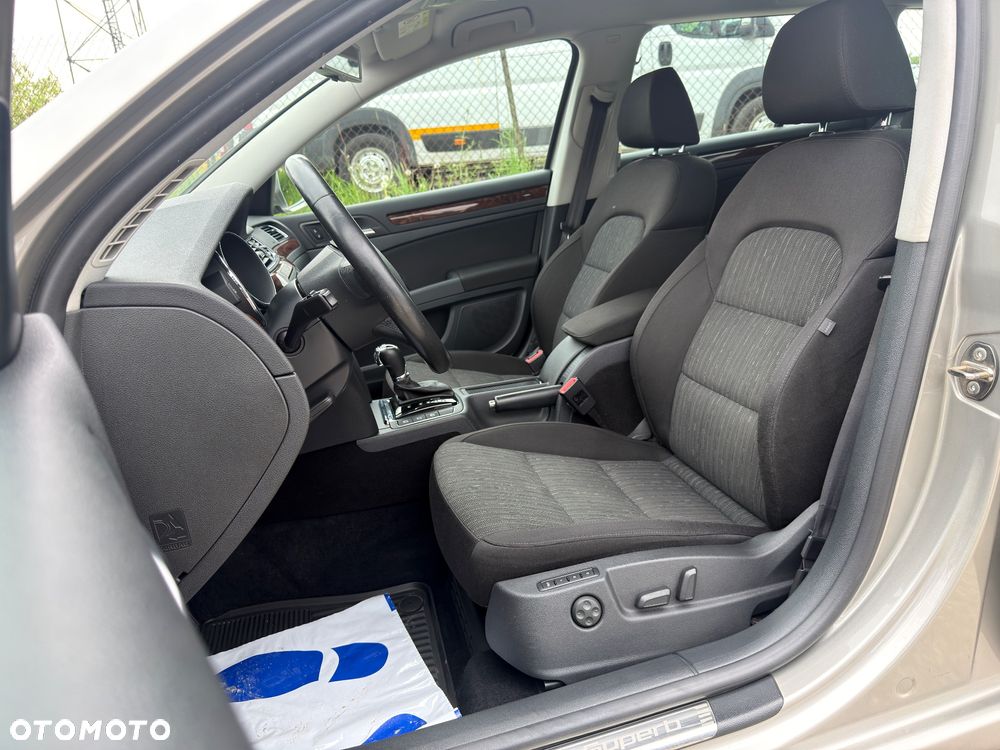 Skoda Superb 2.0 TDI Elegance DSG - 18