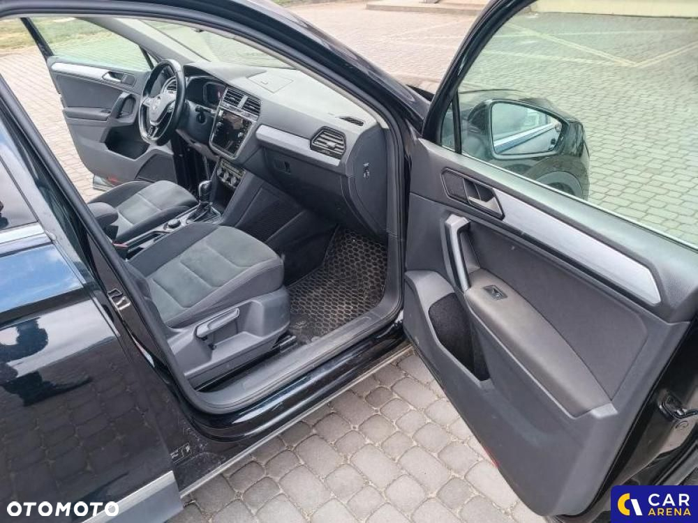 Volkswagen Tiguan - 32