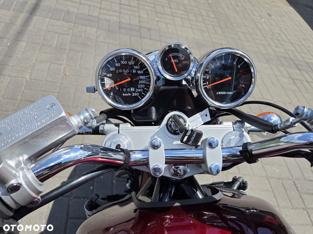 Suzuki GSX - 27