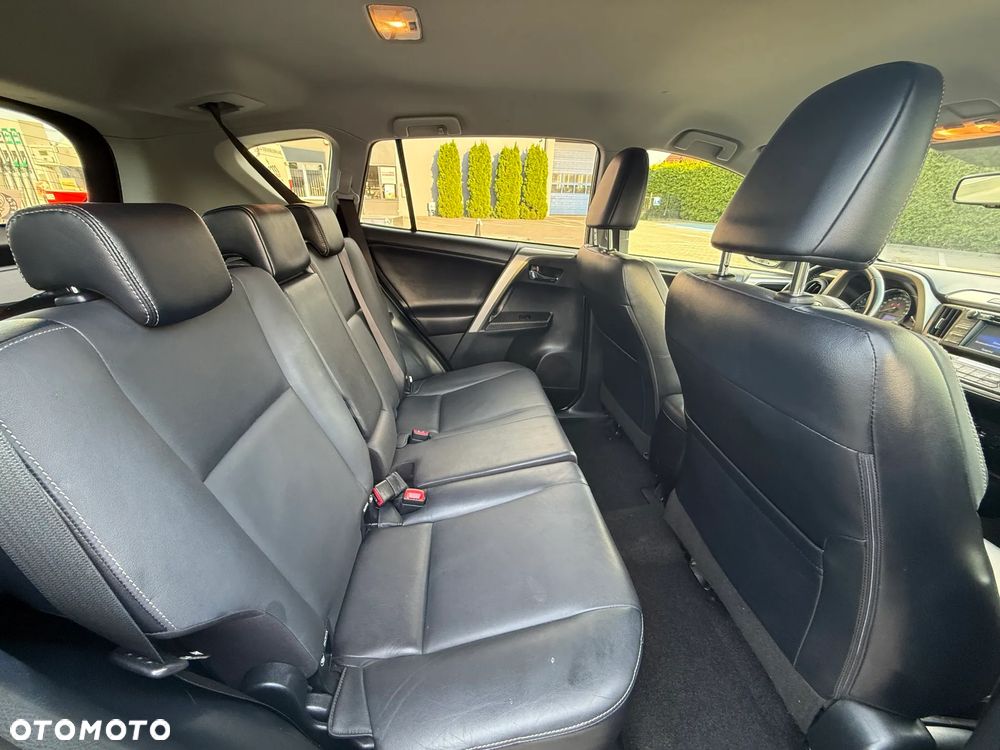 Toyota RAV4 - 18
