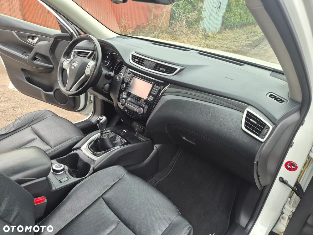 Nissan X-Trail 1.6 DCi Tekna 4WD EU6 - 17