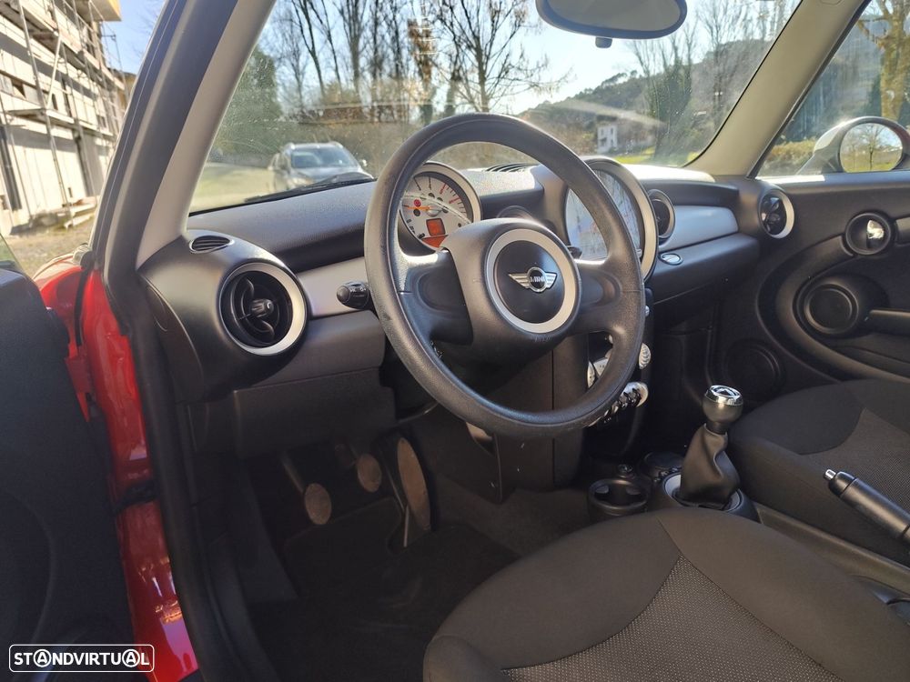 MINI 3 Portas Cooper D - 4