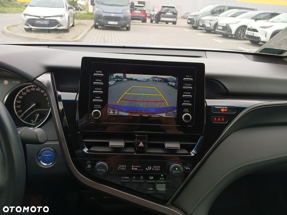 Toyota Camry - 19