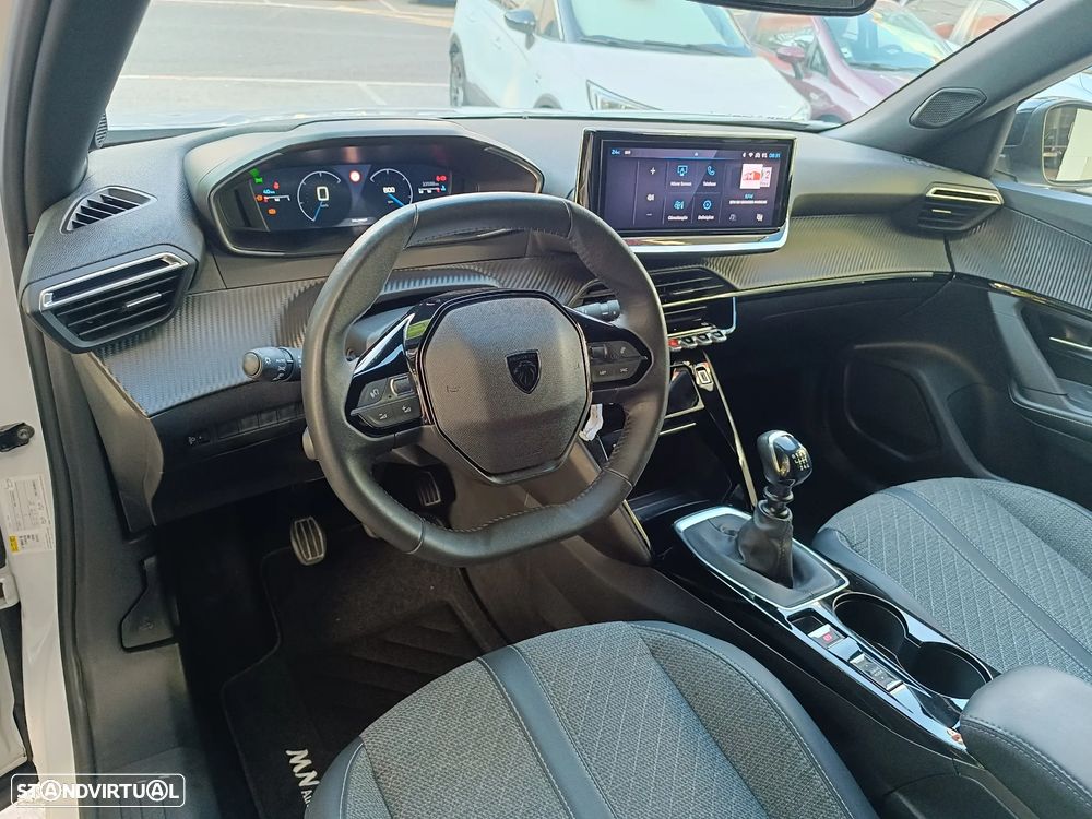 Peugeot 2008 1.2 PureTech Allure Pack - 12