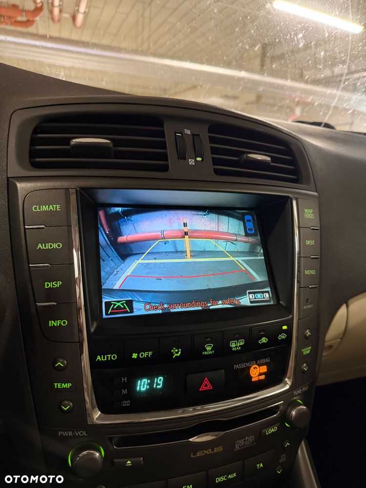 Lexus IS 220 D Prestige - 27