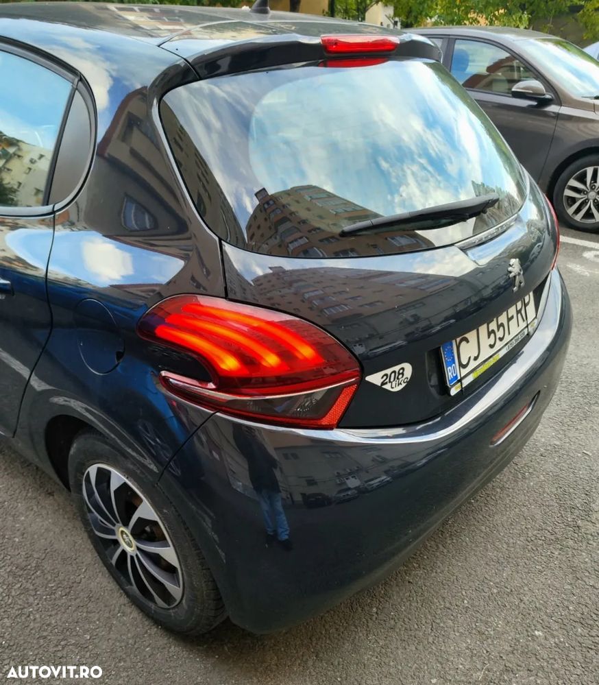 Peugeot 208 - 6