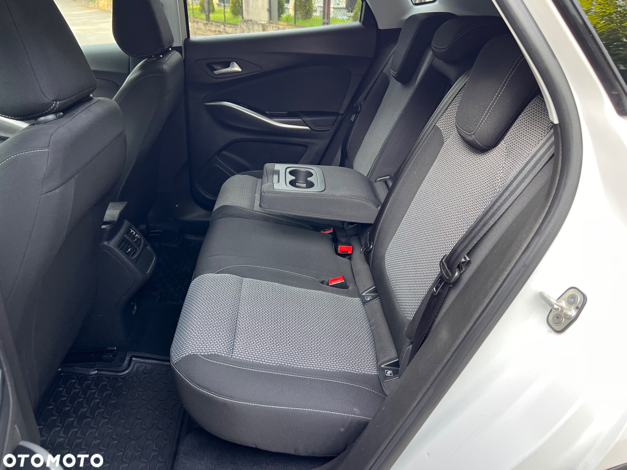 Opel Grandland X 2.0 CDTI Innovation S&S - 25