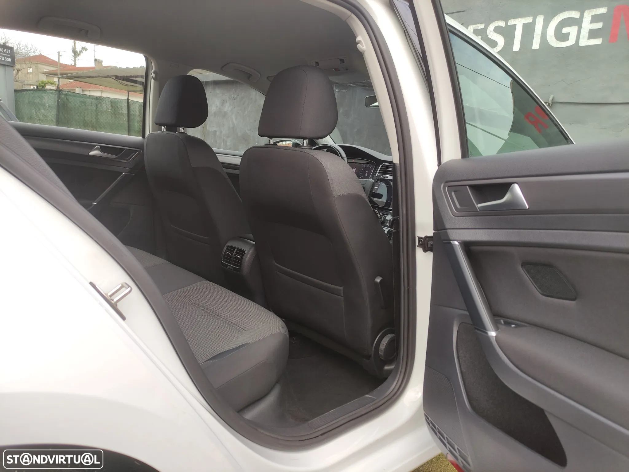 VW e-Golf AC/DC - 17