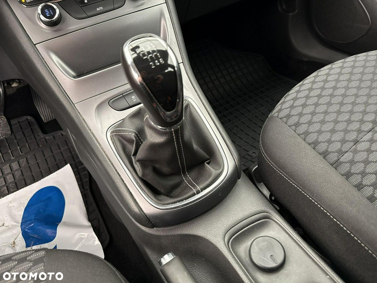Opel Astra - 16