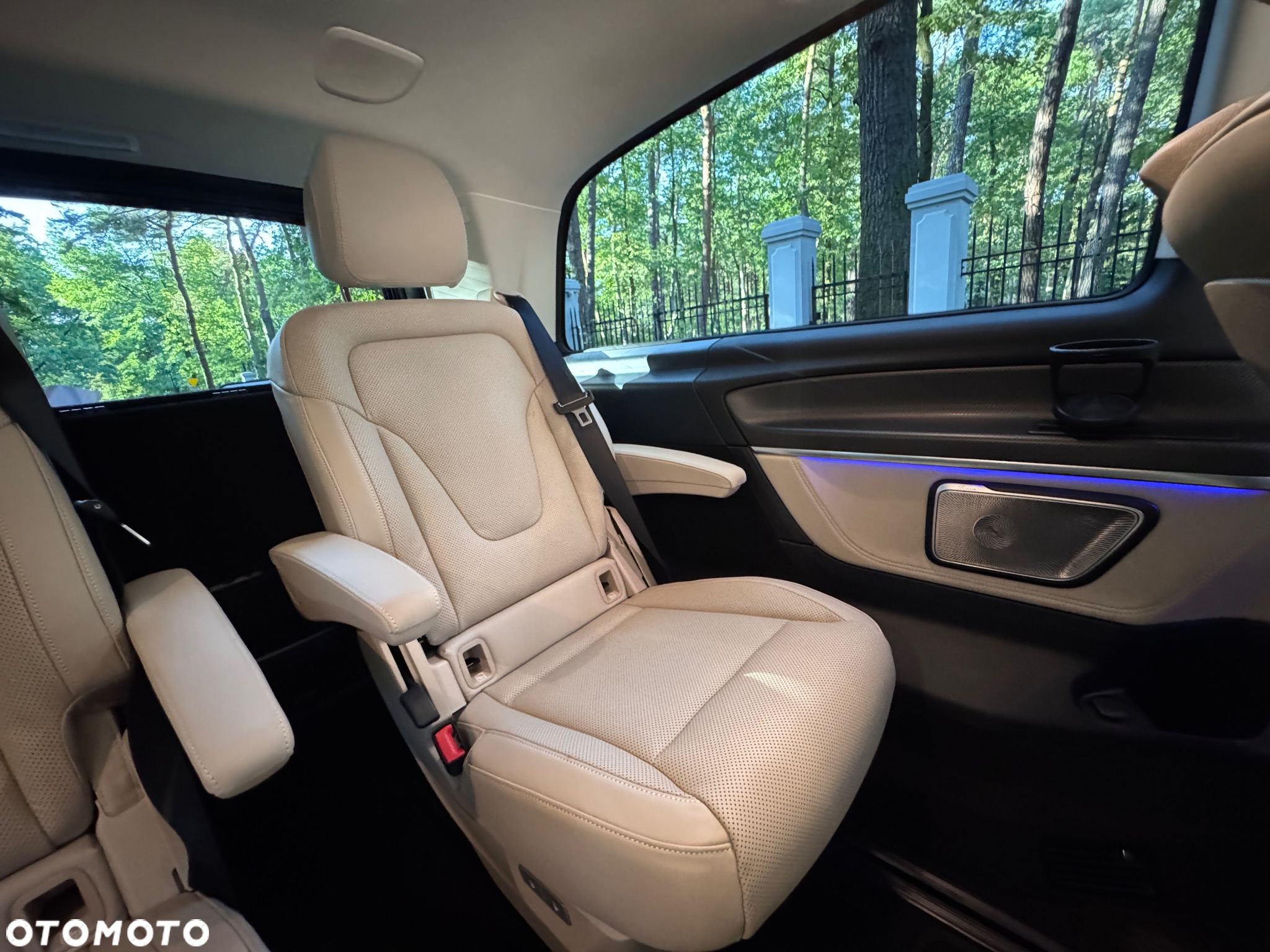 Mercedes-Benz Klasa V 300 d 4-Matic Avantgarde 9G-Tronic (ekstra d³) - 32