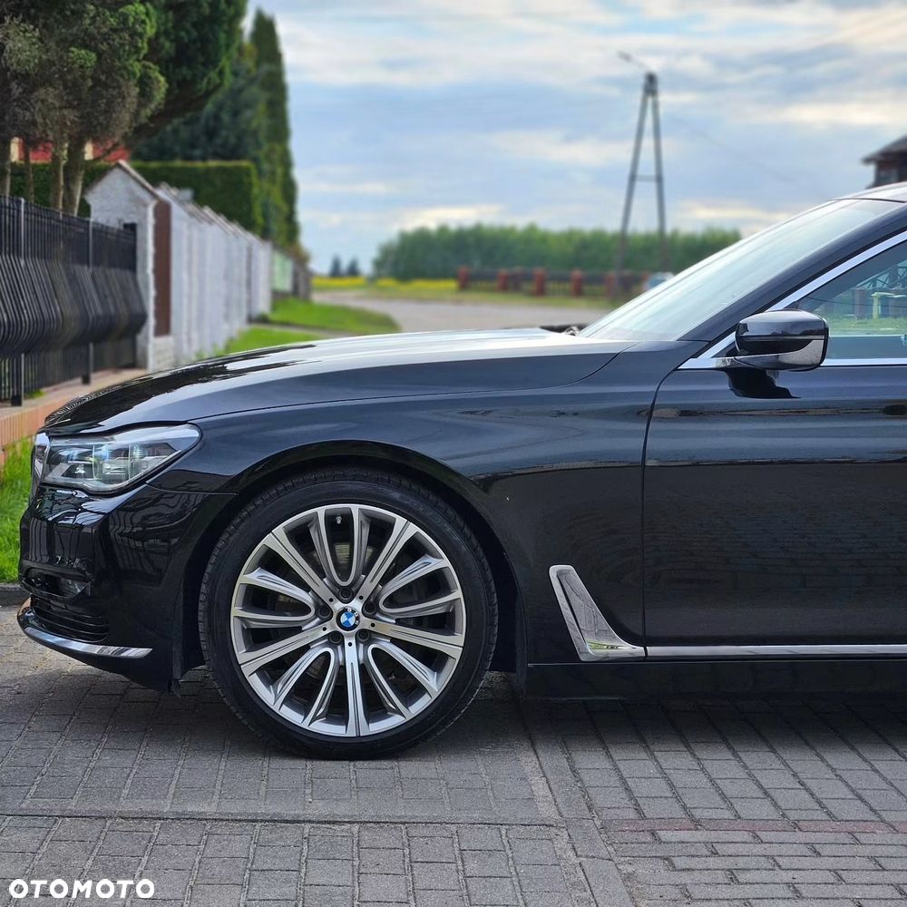 BMW Seria 7 740d xDrive - 24