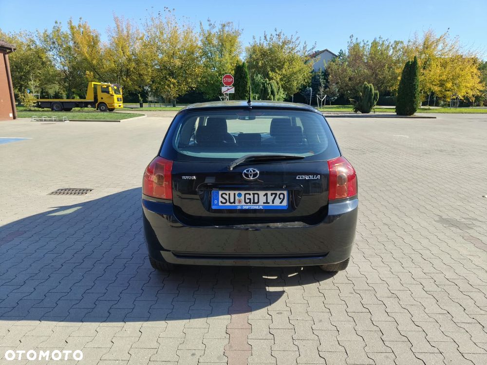 Toyota Corolla - 8