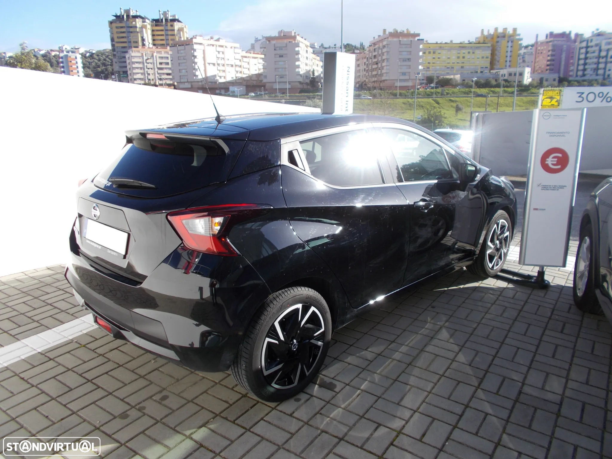 Nissan Micra 1.0 IG-T Acenta - 4