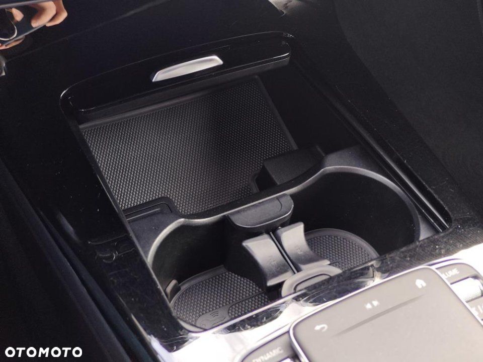 Mercedes-Benz CLA - 31