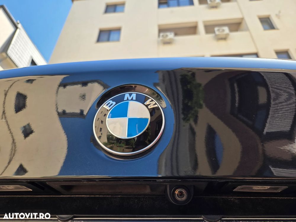 BMW Seria 5 520d xDrive - 38