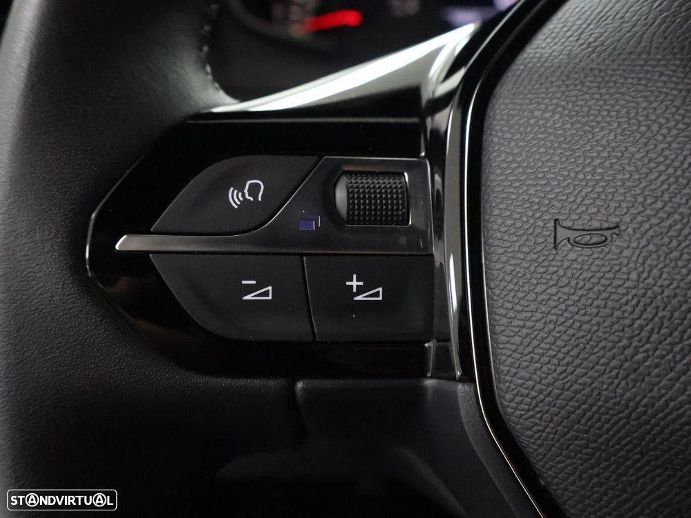 Peugeot 2008 1.2 PureTech Style - 16