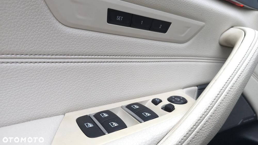 BMW Seria 5 530i Luxury Line - 30