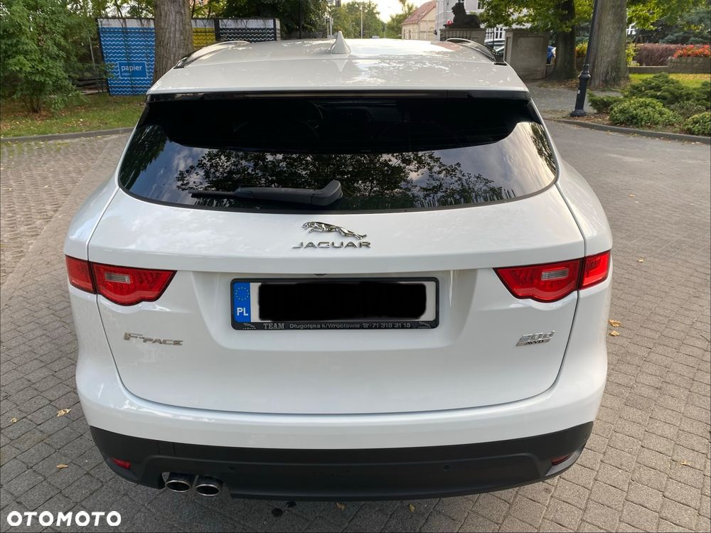 Jaguar F-Pace 2.0 i4D RWD Prestige - 8