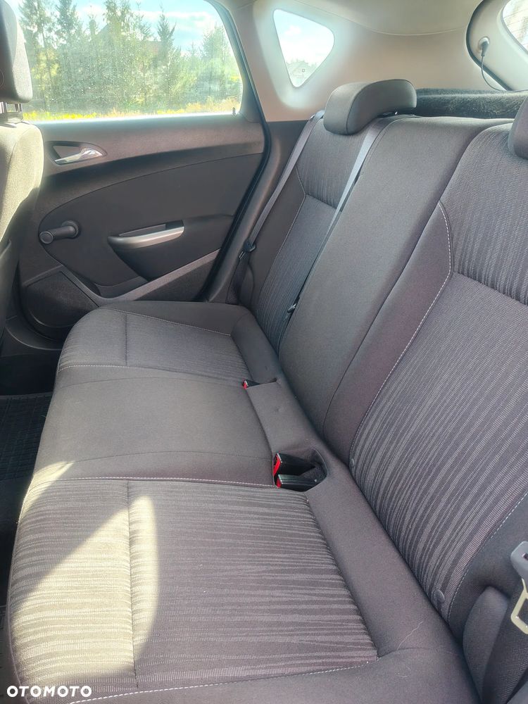 Opel Astra 1.4 Turbo - 9