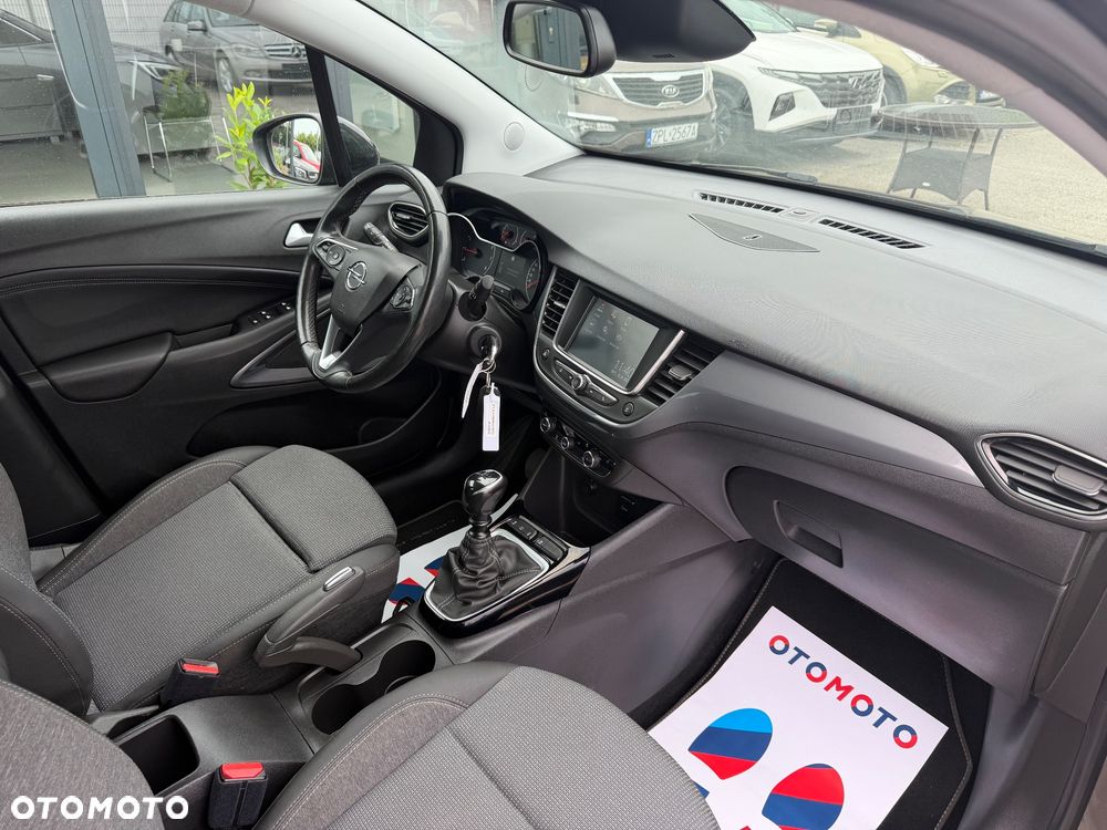 Opel Crossland X 1.2 T Design Line S&S - 21